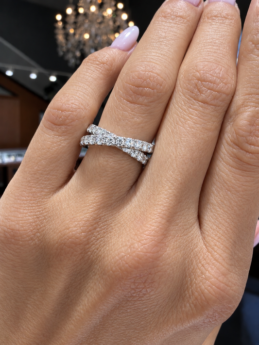 14k White Gold Lab Grown Criss Cross Infinity Diamond Band 1.00ctw