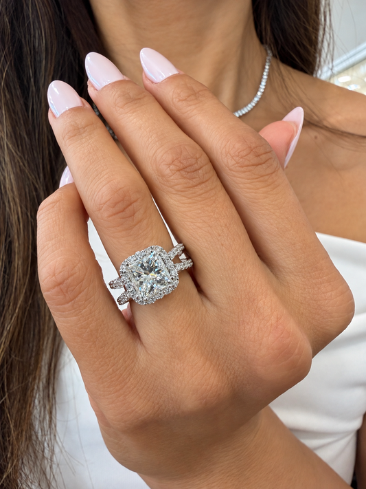 18k White Gold 3.01ct Natural Princess Diamond Halo Engagement Ring