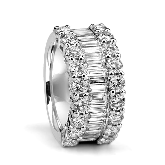 18k White Gold Round & Baguette Diamond Band 2.50ctw