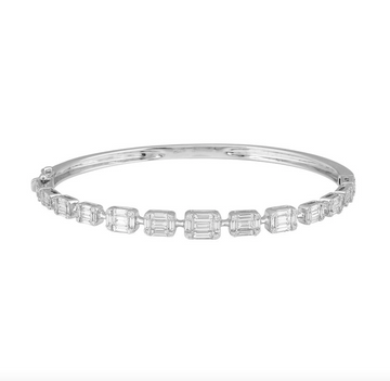 18k White Gold Horizontal Illusion Emerald Diamond Bangle